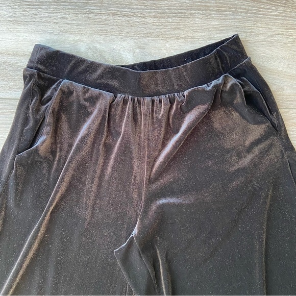 Torrid Velvet  Wide Leg Cropped Pants - Picture 13 of 15